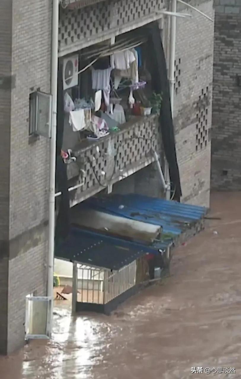 重庆万州洪涝灾害致15死4失踪，农业遭受严重损失 - 错分资源网