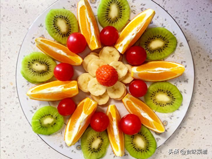 简单水果拼盘图片分享，6款造型美观的水果拼盘，酸甜美味兼具 - 错分资源网